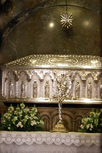katedra w Santiago de Compostela - grobowiec.jpg