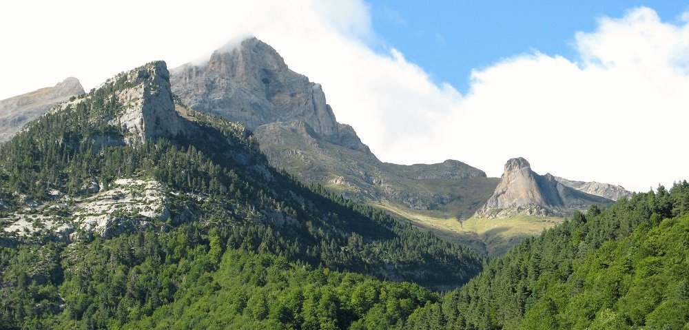Hiszpania - atrakcje turystyczne w Pirenejach