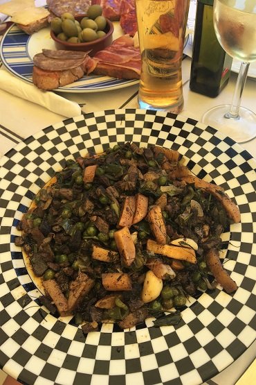 frito mallorquin - kuchnia regionalna na Majorce