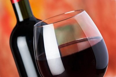Jakie wino wybrać na randkę lub romantyczny wieczór we dwoje