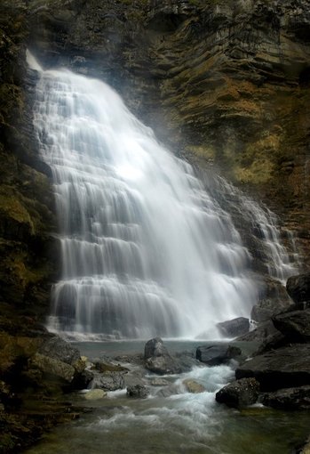 Wodospad - Cola de Caballo w Parku Narodowym Ordesa y Monte Perdido - Hiszpania, Aragonia