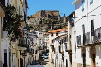 Montánchez - zwiedzanie Estremadury w Hiszpanii