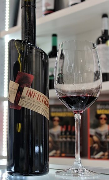 Wino hiszpańskie Infiltrado 2015 DO Jumilla
