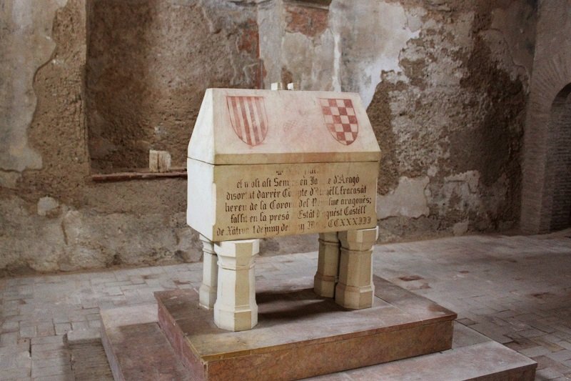 Zamek Castell de Xativa -  sarkofag