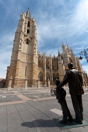 Katedra gotycka w León w północnej Hiszpanii