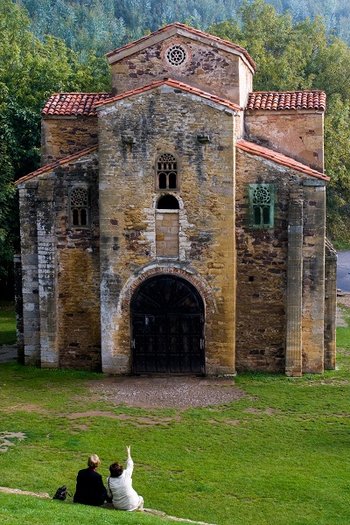 Asturia - kościoły preromańskie.jpg