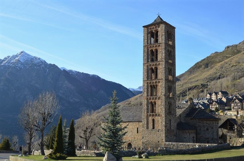 Hiszpania - atrakcje turystyczne w Pirenejach