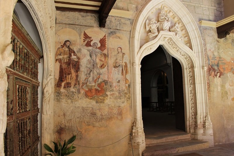 Alquezar - malowidła w kościele Colegiata de Santa María la Mayor