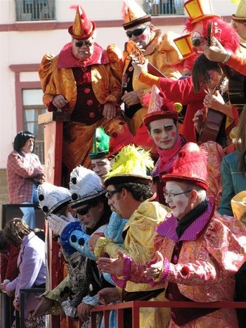 Karnawał w Kadyksie - dowiedz się jak jest świętowany jeden z najwspanialszych karnawałów na świecie